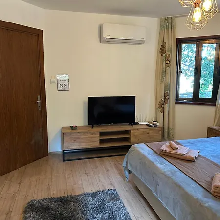 بيت ضيافة Hideaway Studio *